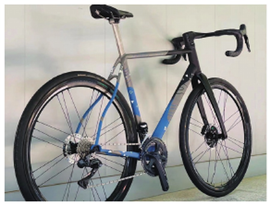 Complete titanium bicycle